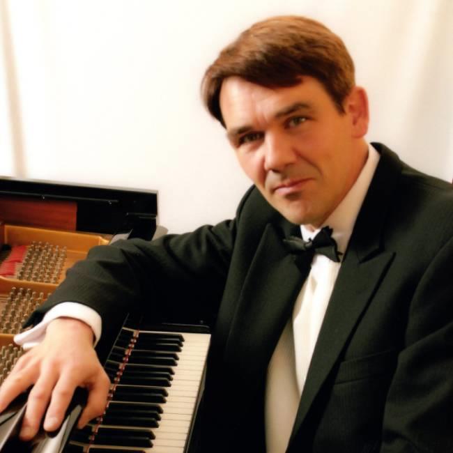 Valentin Schiedermair (piano) – Lunchtime Recital 2022